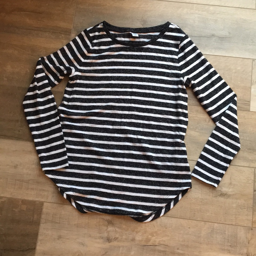 Black and white stripped soft t shirt